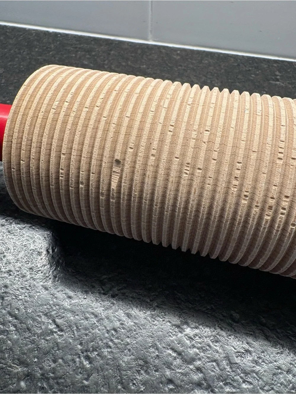 Vintage lefse corrugated rolling pin red handles